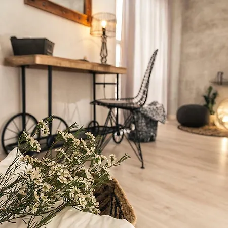 I Cinque Mori 3* באוני